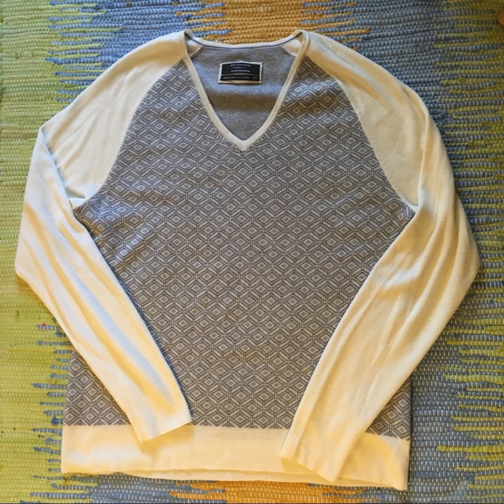 2/$30 Club Monaco Sweater Italian Merino Gray - Picture 5 of 7